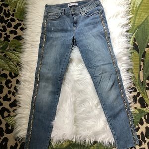 Zara beaded side trimmed lightly distressed raw hem skinny jeans size 4